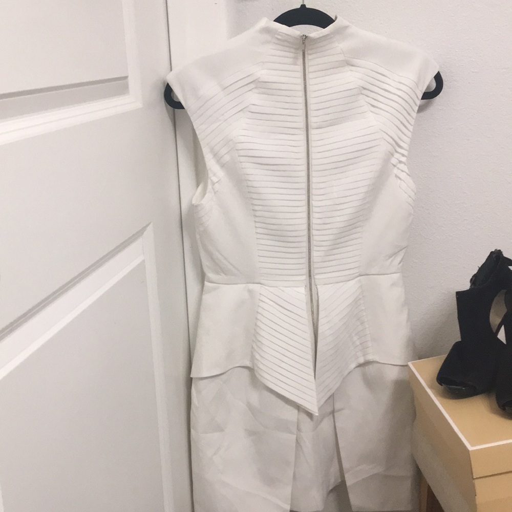 ✨ Moving sale 🚗- Cameo the Label White Slow Motion Mini Dress, Size M - Picture 7 of 12